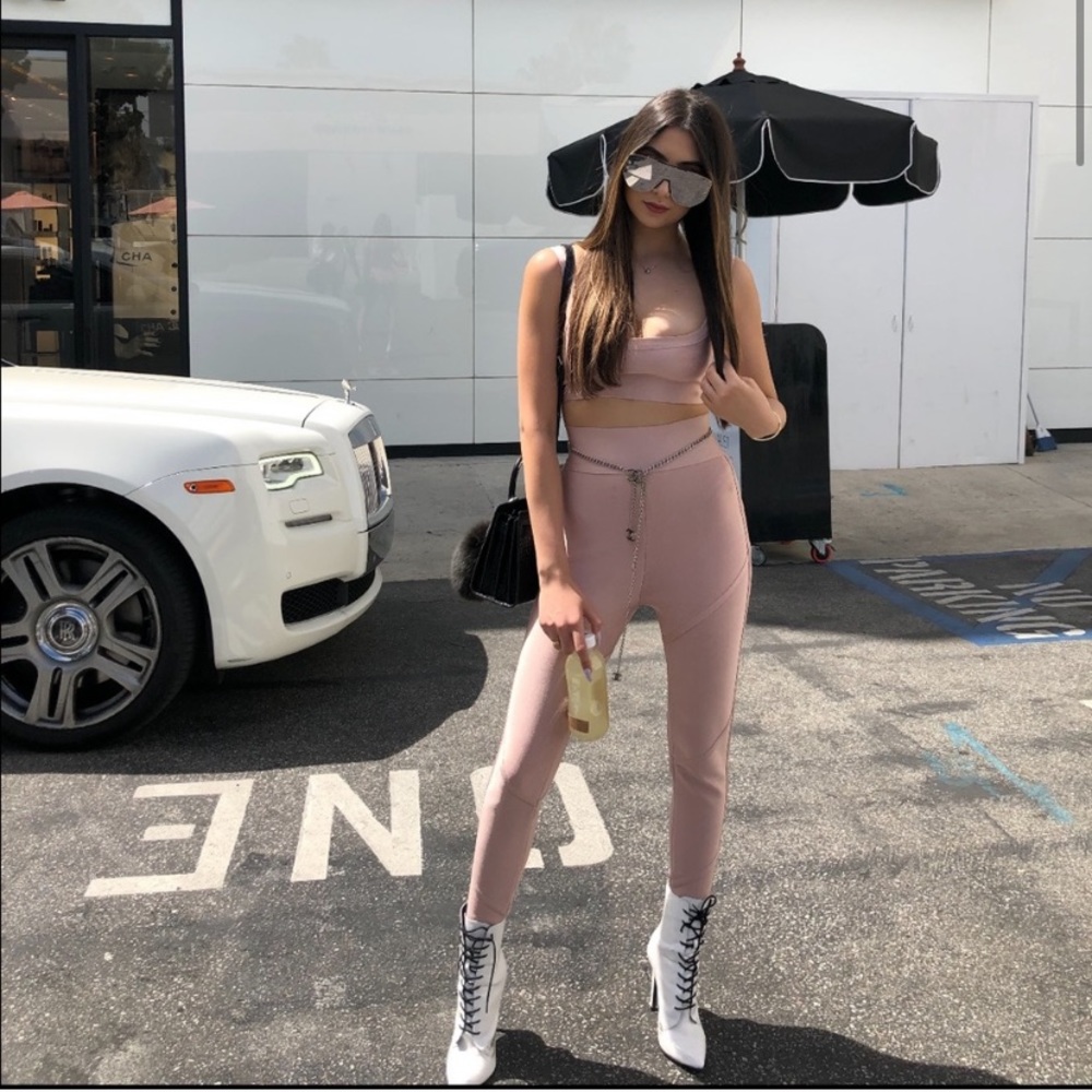 BRAND NEW Meshki set in black